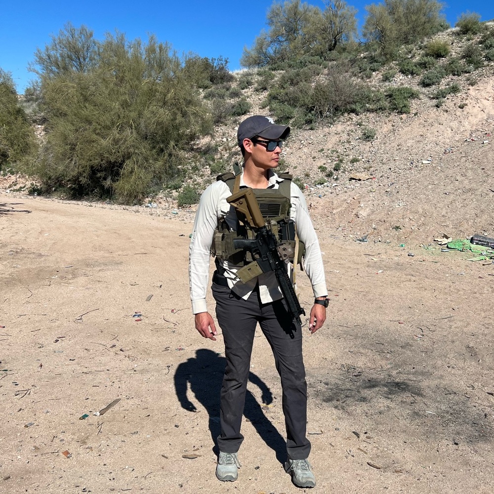 Meet your Posher, Adan